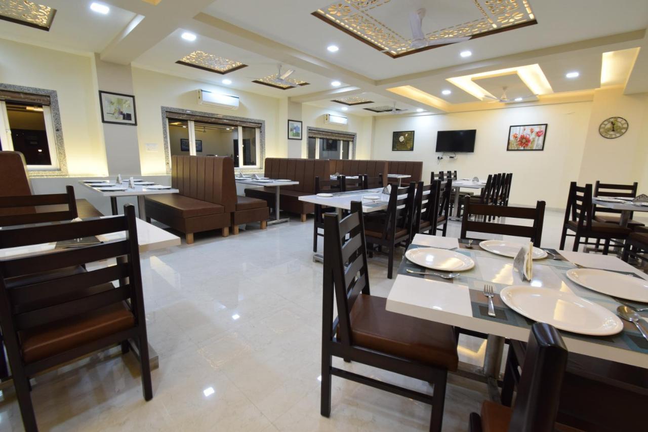 The Sky Imperial- Hotel Gopal Darshan Nathdwara Bagian luar foto