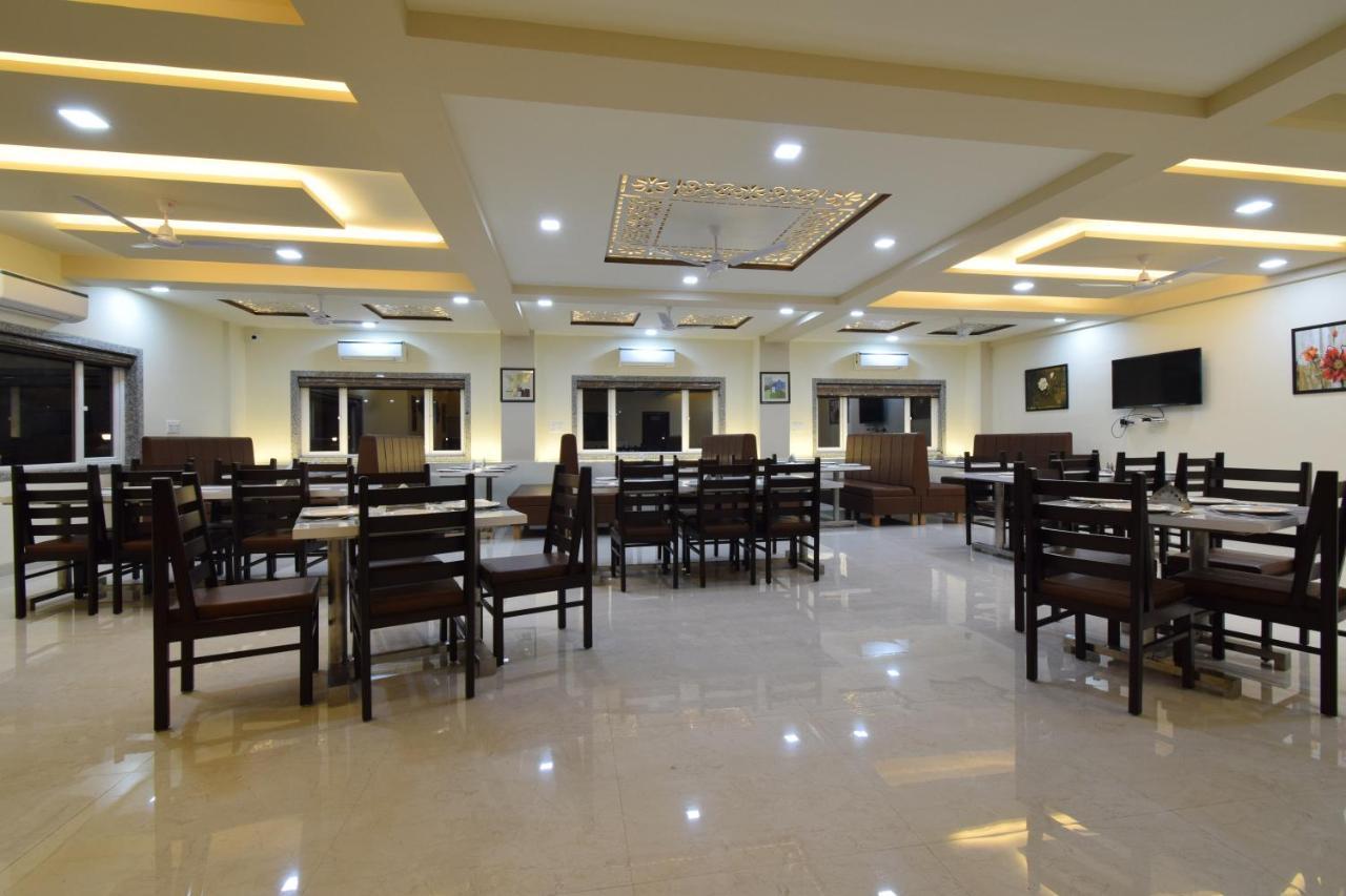 The Sky Imperial- Hotel Gopal Darshan Nathdwara Bagian luar foto