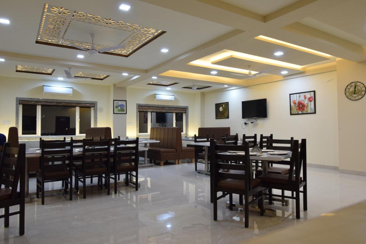 The Sky Imperial- Hotel Gopal Darshan Nathdwara Bagian luar foto